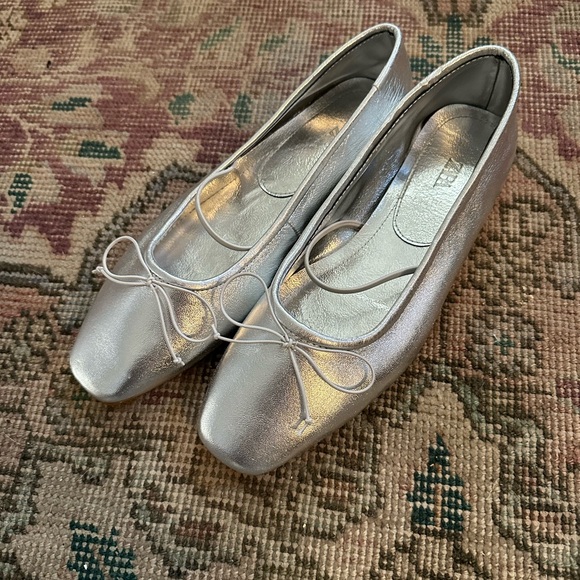 Zara Shoes - Zara silver ballet flats